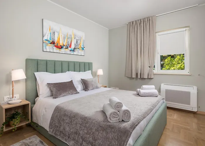 Rebecca * אופטיה